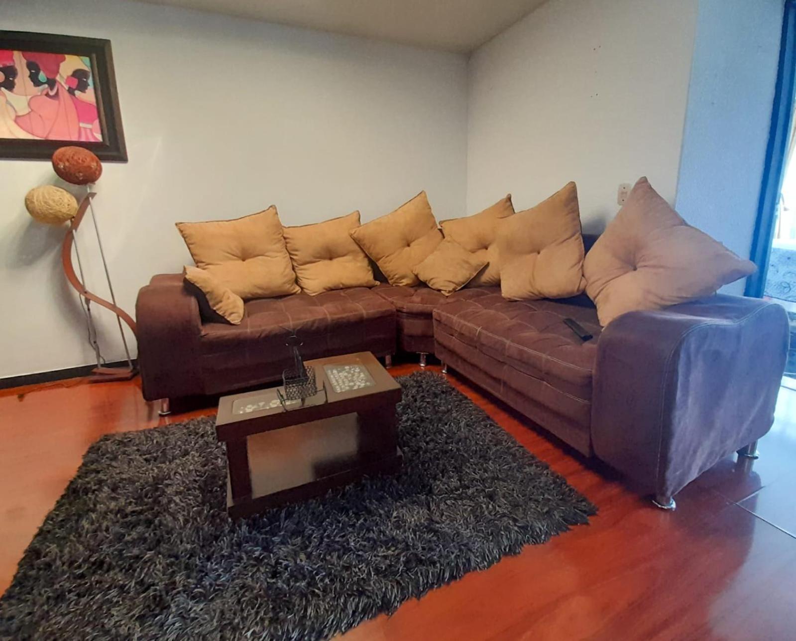Muy Cerca Al Aeropuerto El Dorado, Familiar, Amplio Apartment Bogotá